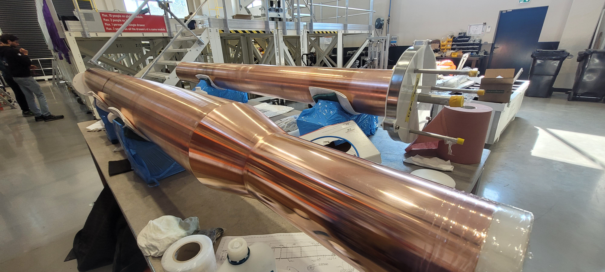 HIGH-FREQUENCY RESONATOR FOR THE NUCLEAR INDUSTRY (CEA & ITER)