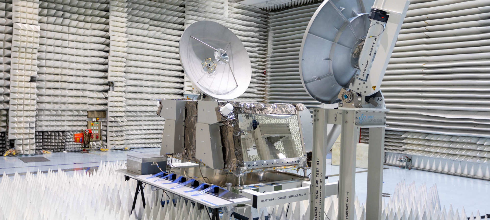 MULTI-AXIS ANTENNA POSITIONER FOR EMC TESTING (HLCS)