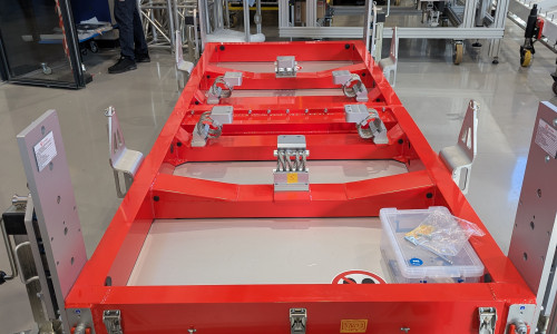 ÉQUIPEMENTS MGSE D'ASSEMBLAGE ET D'INTÉGRATION POUR LE PROGRAMME HUMMINGSAT